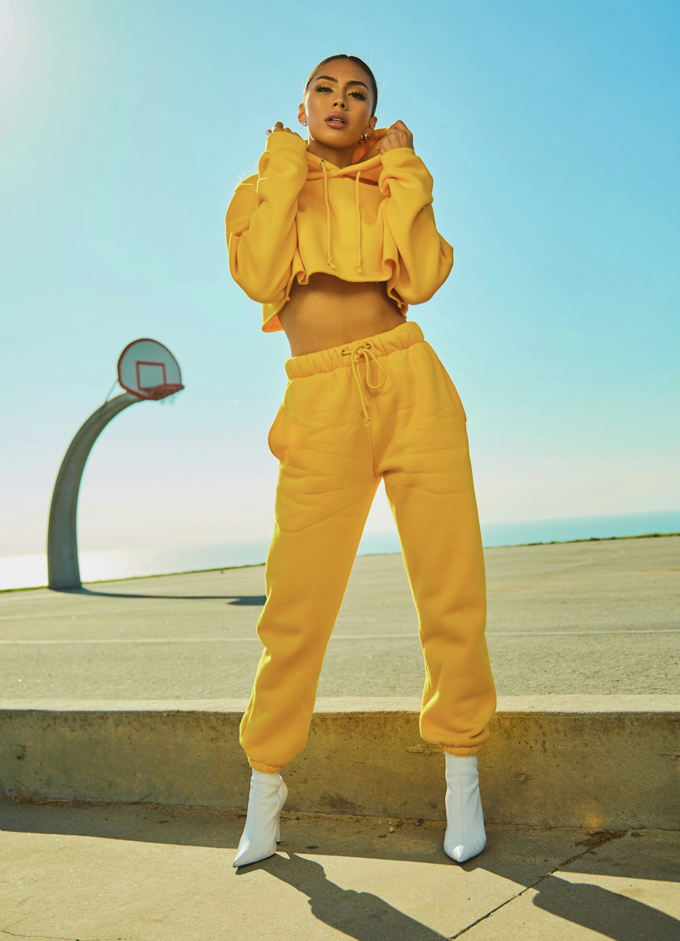 Outfit inspiration for Daamia image search
